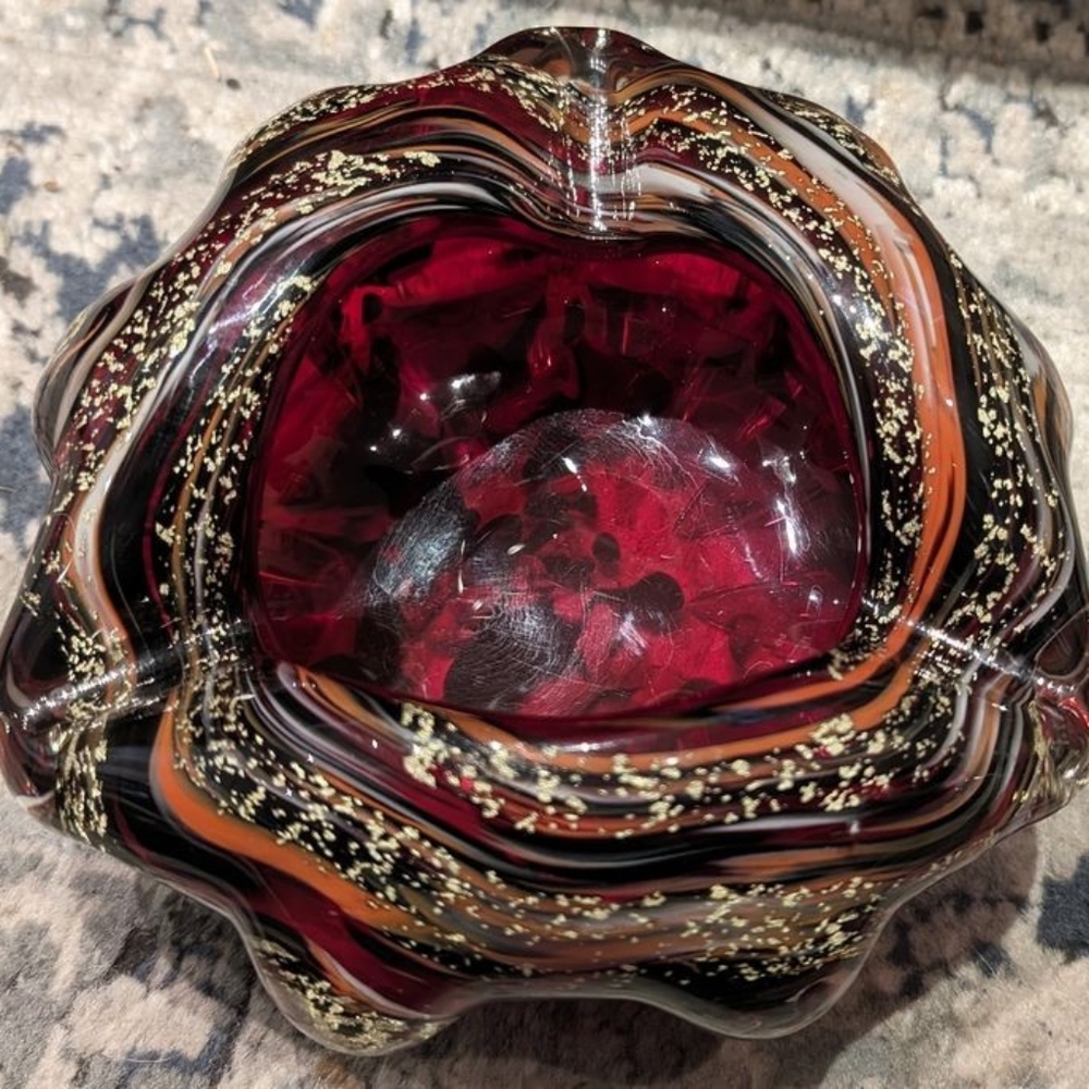 Captivating Japanese Art Glass Ashtray - Picture 6 of 13
